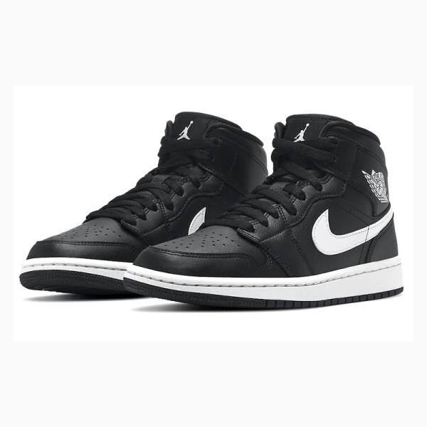 Nike Mid Cut Basketbol Ayakkabısı Air Jordan 1 Kadın Siyah Beyaz | JD-987BN