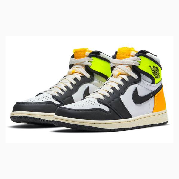 Nike Retro High OG Volt Basketbol Ayakkabısı Air Jordan 1 Erkek Siyah Beyaz Altın | JD-452SC